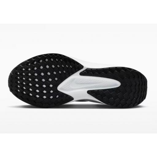 Zapatillas Nike Quest 6 Negro/Blanco [3]