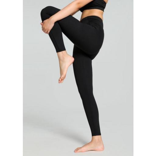 Mallas Puma Studio Foundation 7/8 Tight Negra [2]