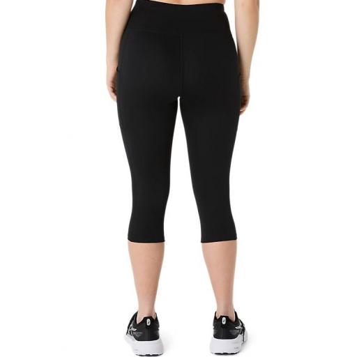 Malla Asics Core Capri Tight Negra [3]