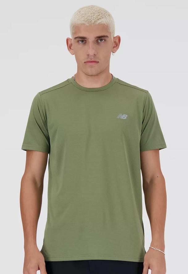 Camiseta New Balance Sport Essentials Verde Oliva