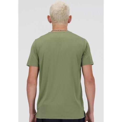 Camiseta New Balance Sport Essentials Verde Oliva [1]