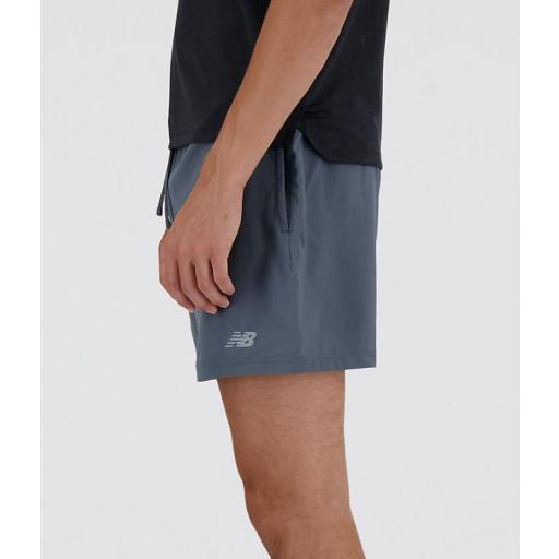 Pantalón Corto New Balance Sport Essentials Gris [2]