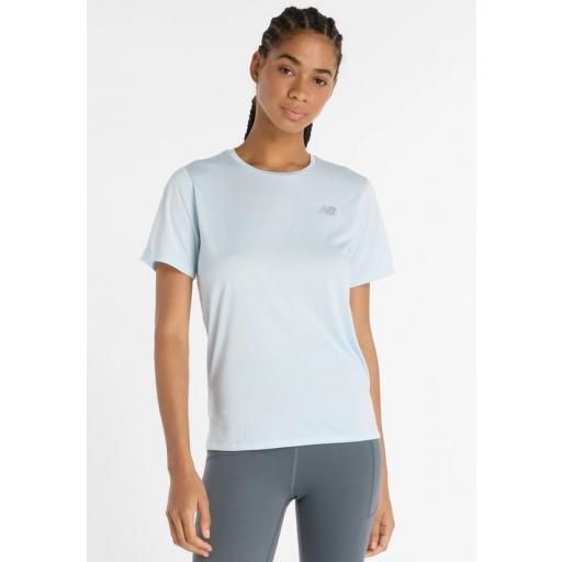 Camiseta New Balance Sport Essentials Mujer Celeste