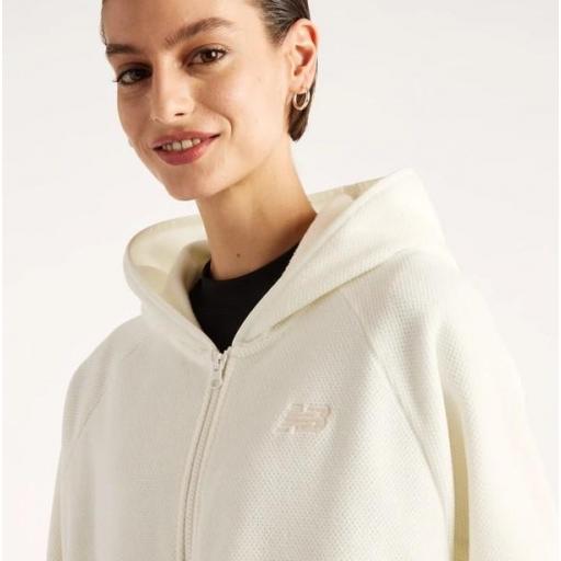 Sudadera New Balance Textured FL Blanco Hueso [1]