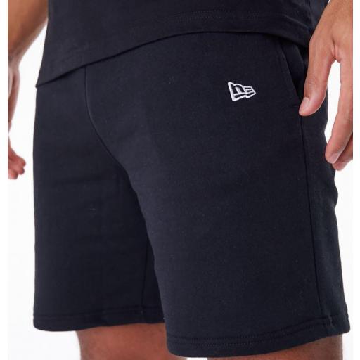 Pantalón Corto New Era Essentials Short Negro [1]