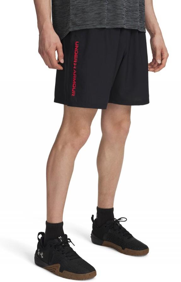 Pantalón Corto Under Armour Woven Woodmark Negro/Rojo