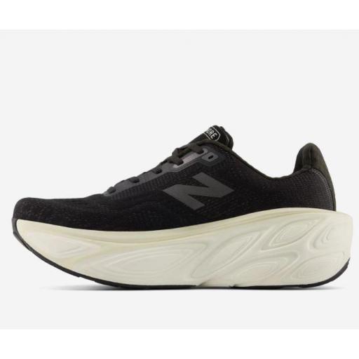 Zapatillas New Balance Fresh Foam X More v5 Negra/Blanca [1]