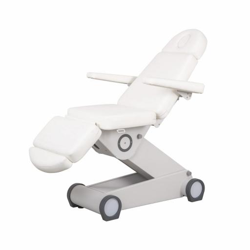 Camilla B-LIGHT 502 (White). [0]