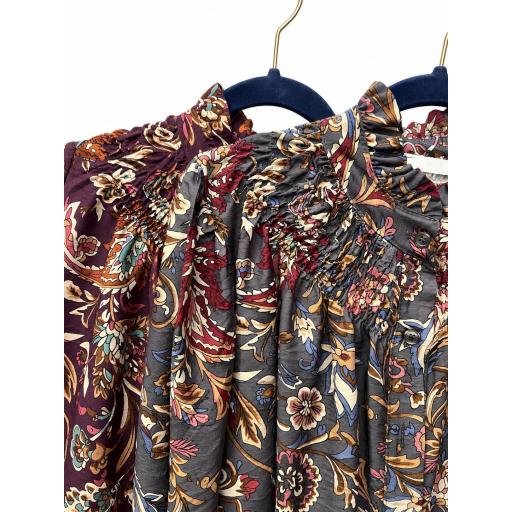 Camisa engomada estampada