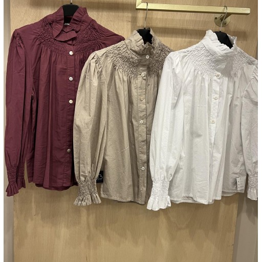 Camisa engomada cuello