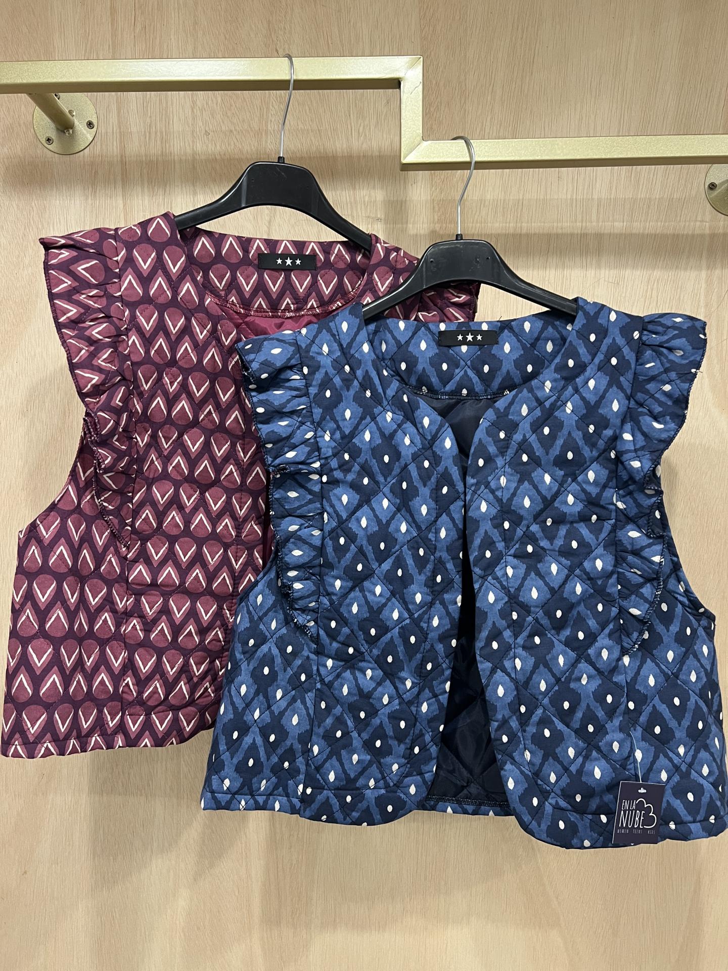 Chalequillo enguatado estampado