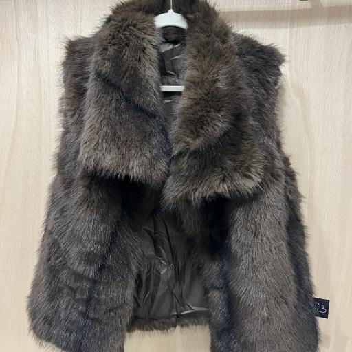 Chaleco pelo marrón  [1]