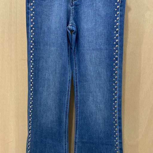 Pantalón tachuelas vaquero 