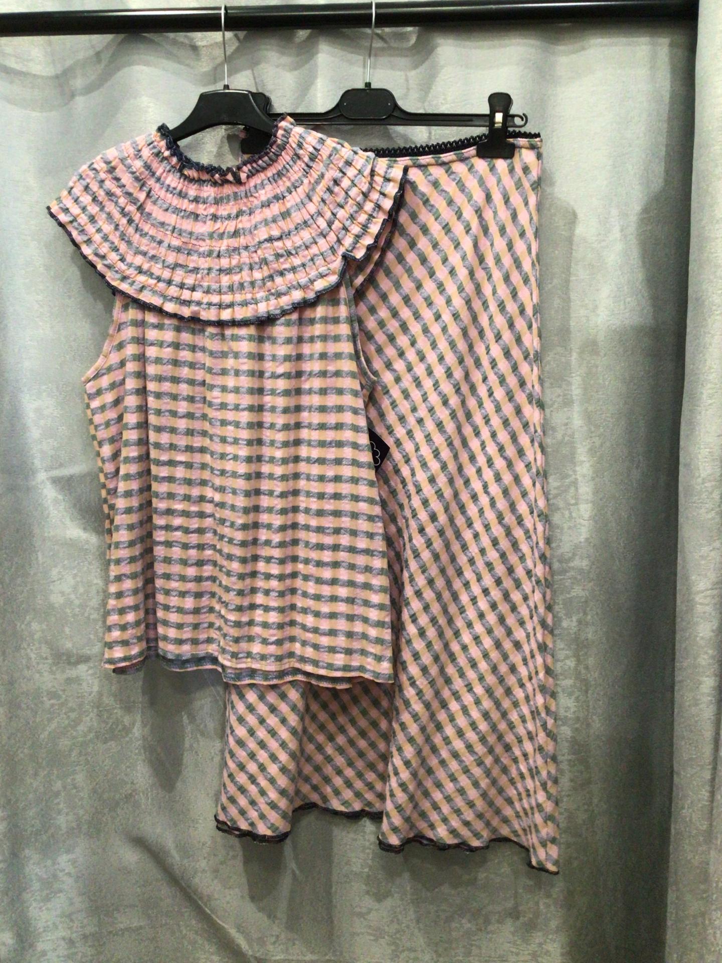CONJUNTO FALDA Y CAMISA TALLA UNICA