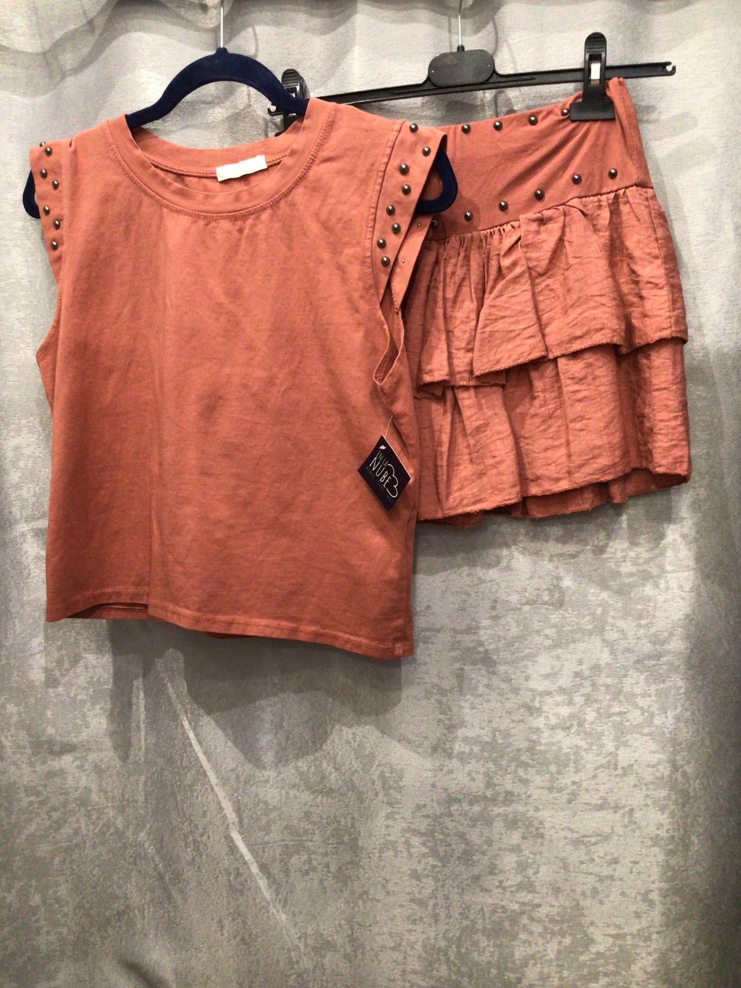 CONJUNTO FALDA Y CAMISETA TALLA UNICA