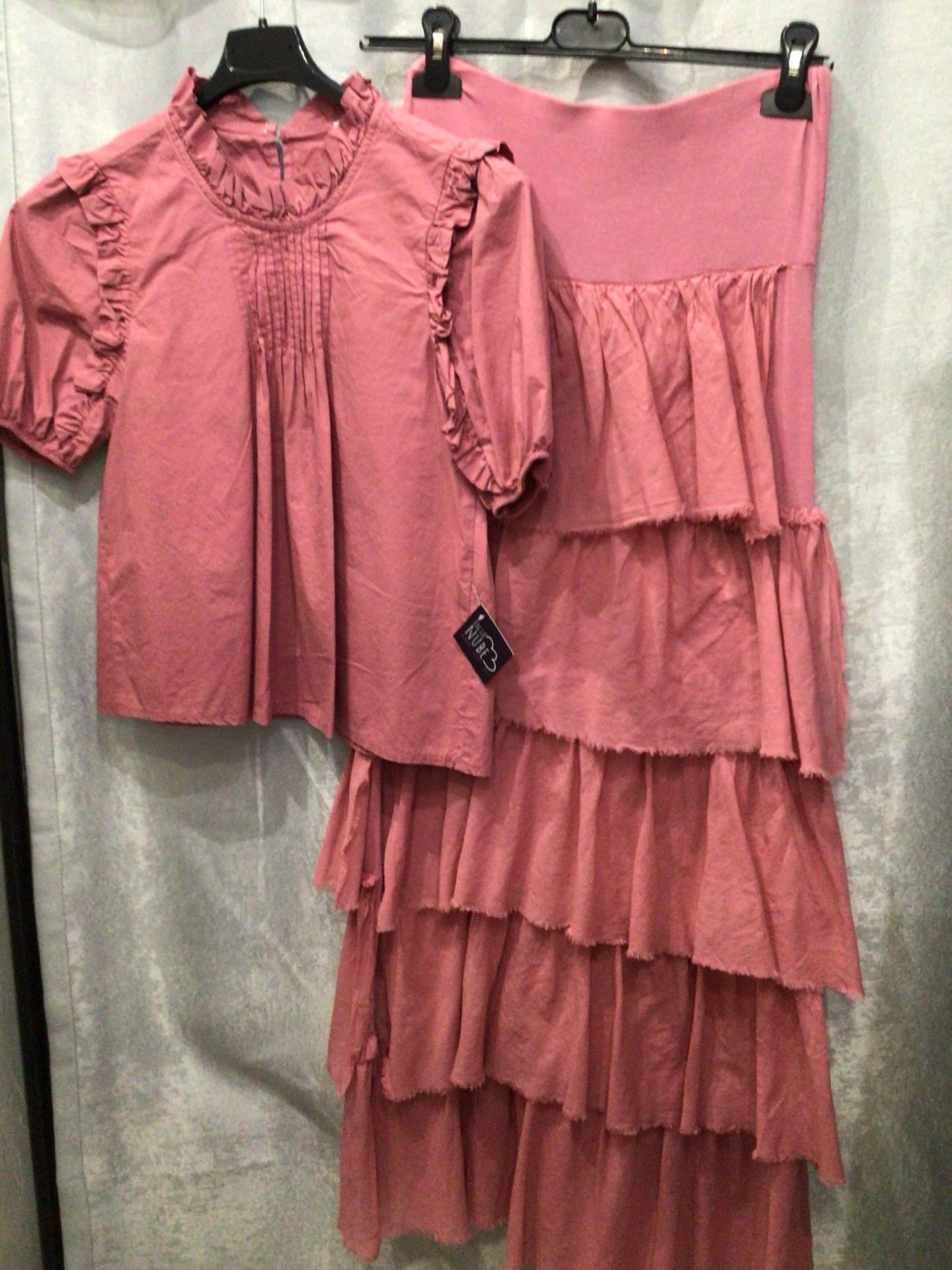 CONJUNTO FALDA Y CAMISA TALLA UNICA