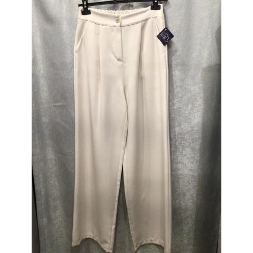 PANTALÓN 