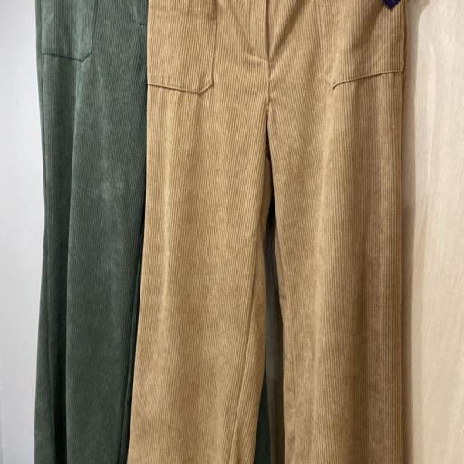 Pantalón pana bolsillos delanteros