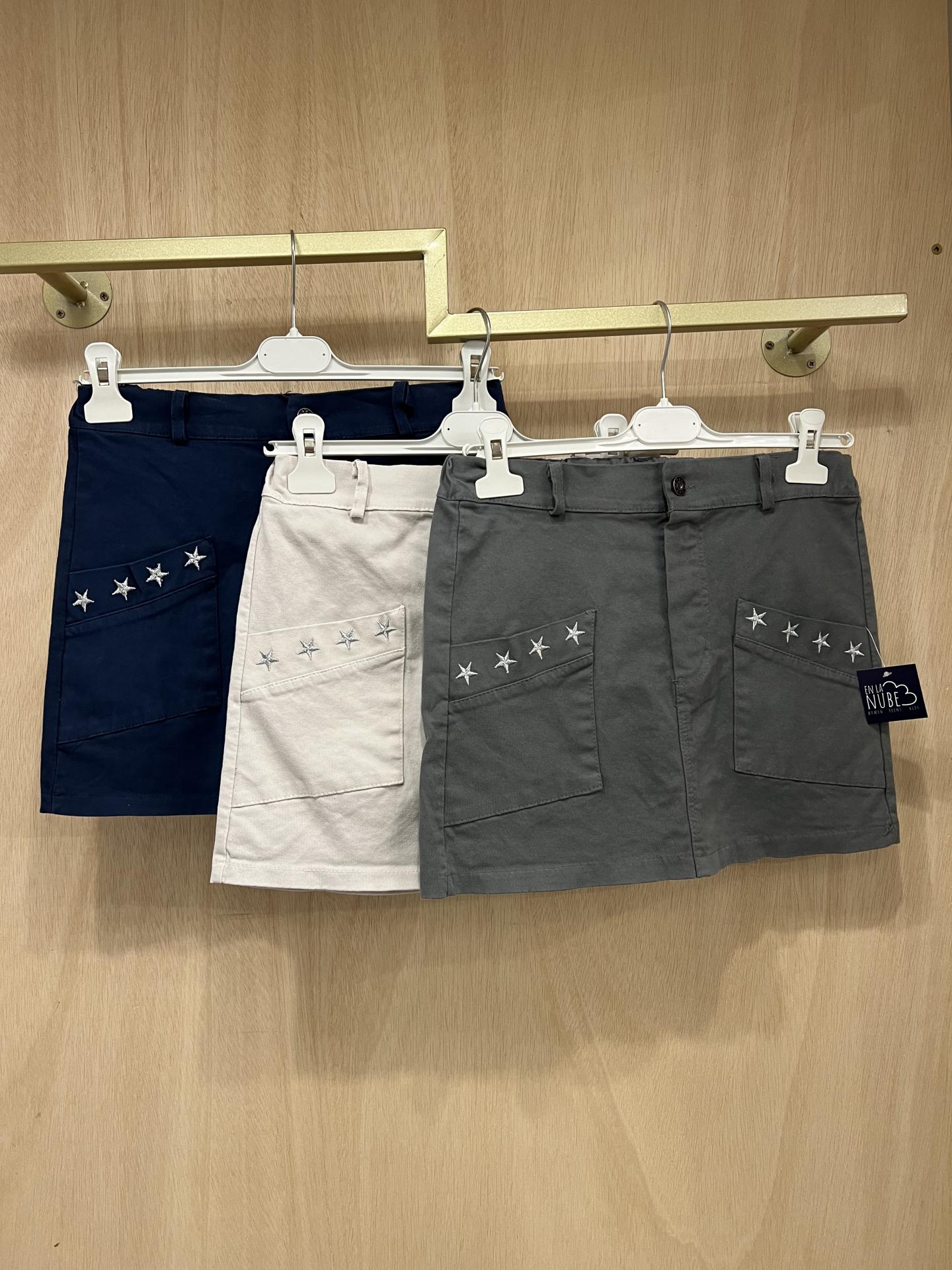 Falda vaquera estrellas bordadas