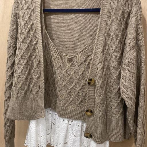 Conjunto top tira borda y rebeca