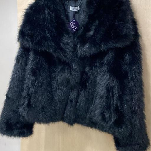 Chaquetón pelo negro