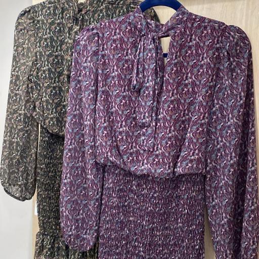 Vestido falda engomada