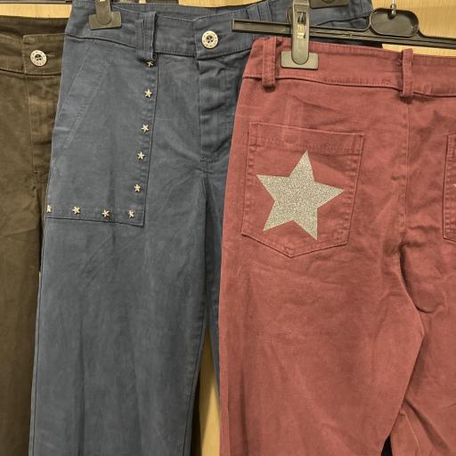 Pantalón tachas [2]