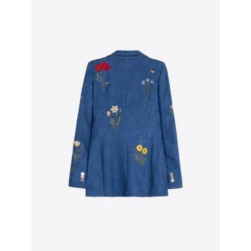 AMERICANA DENIM ESTAMPADO BORDADO, VILAGALLO PV 2026, REF. 33220 [2]