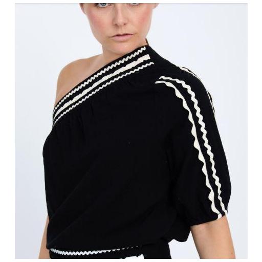 BLUSA ESCOTE ASIMÉTRICO, SKATÏE PV 2026, REF. S05T09 [2]