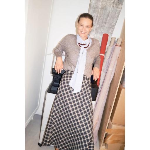 FALDA AWCKLAND, ESEOESE OI 2026-27, REF 305263