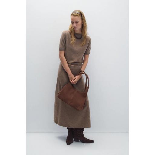 FALDA LINDA, ESEOESE OI 2026-27, REF. 305259 [1]