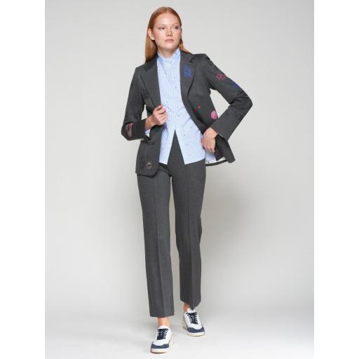 PANTALON CARLA GRIS ESTRUCTURA, VILAGALLO OII 2025-26, REF. 32860 [2]