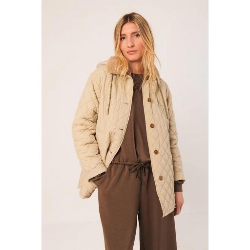 ABRIGO ACOLCHADO CAPUCHA, INDI&COLD OI 2025-26, REF. GF681