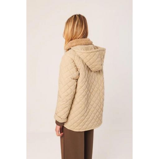 ABRIGO ACOLCHADO CAPUCHA, INDI&COLD OI 2025-26, REF. GF681 [1]