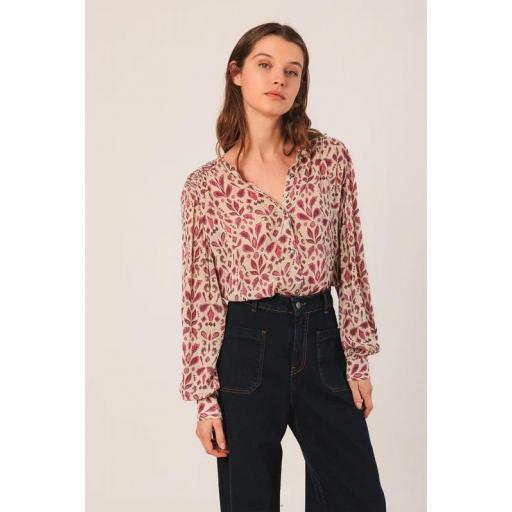 CAMISA  DETALLE SMOCK, INDI&COLD OI 2025-26, REF. KI197