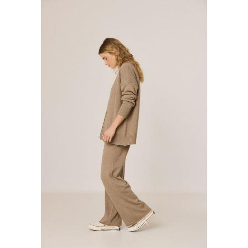 PANTALÓN CROP CON CASHMERE, INDI&COLD OI 2026-27, REF. MO541 [1]