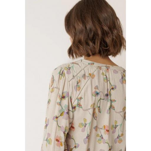 CAMISA DETALLE FRUNCIDO, INDI&COLD PV 2026, REF. AD101 [2]