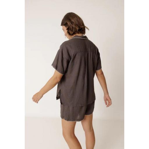 CAMISA BORDADO MANUAL, INDI&COLD PV 2026, REF. AD181 [2]