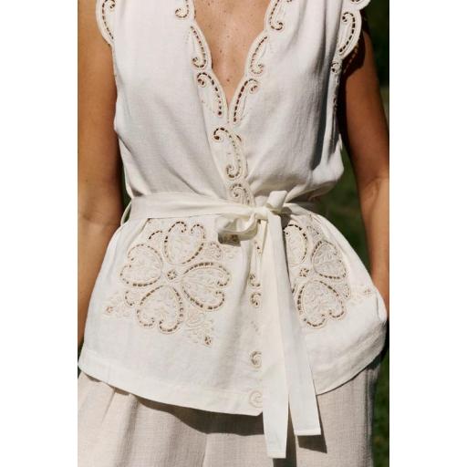 TOP BORDADO FLOR, INDI&COLD PV 2026, REF. KI176 [1]