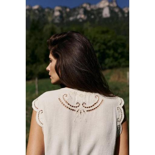 TOP BORDADO FLOR, INDI&COLD PV 2026, REF. KI176 [3]