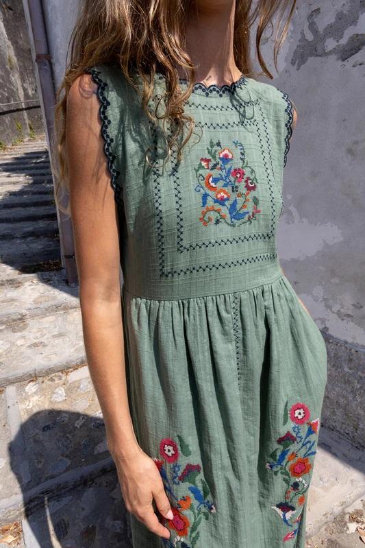 VESTIDO BORDADOS PUNTO DE CRUZ, INDI&COLD PV 2026, REF. SN953