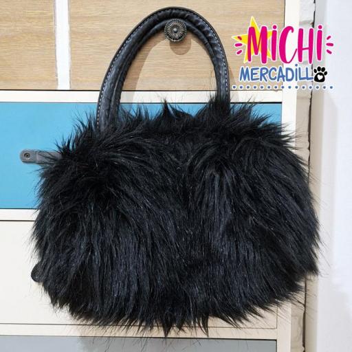 Bolso de peluche en negro