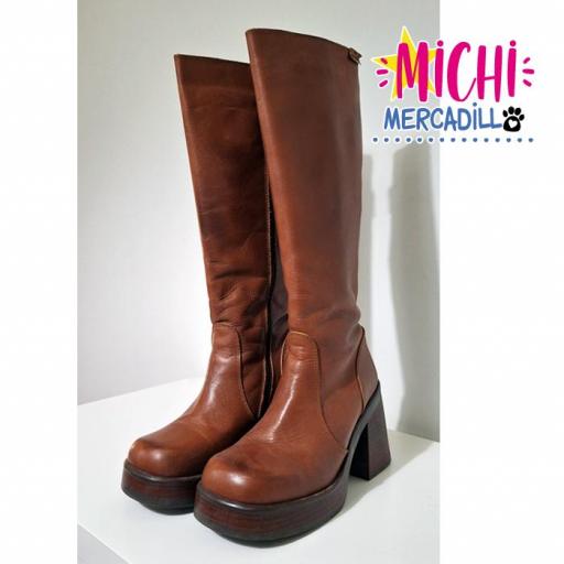 Botas marrones de caña Mustang