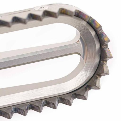 Estriberas RFX Pro Series - Titanio y Aluminio Yamaha / Fantic [2]