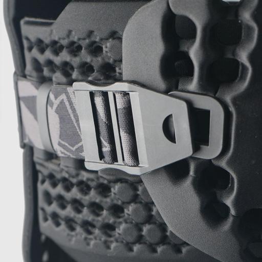 Peto RXR R-Pro 2 Venum  negro [5]