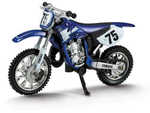 Moto de Ferro Trilha Miniatura Yamaha YZ 250 1:6 na Caixa New-Ray, Magalu  Empresas