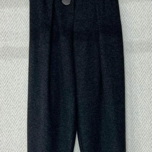 Pantalón con cinturón 