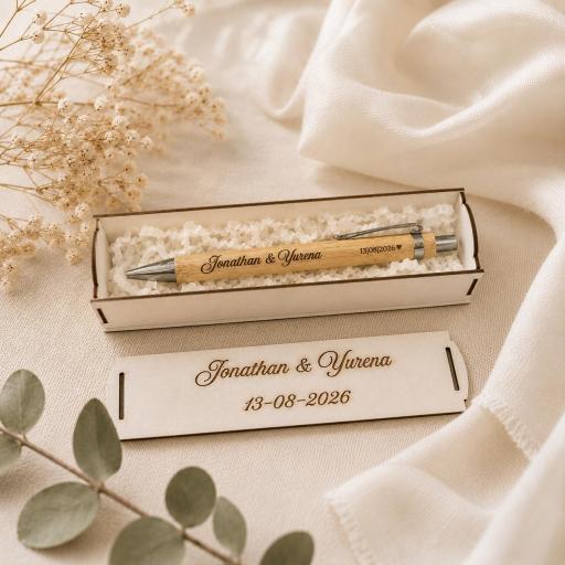 Bolígrafo De Bambú Personalizado Para Boda [1]