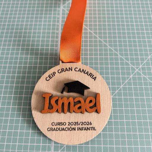 Medalla Graduación Infantil Personalizada de Madera [1]