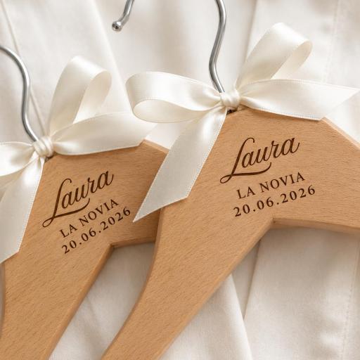 Percha de Madera Grabada para Boda
